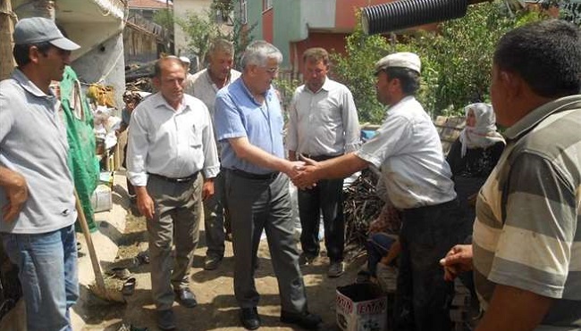 EVİ YANAN AİLEYE DESTEK VERİLECEK