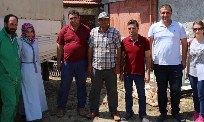 GENÇ ÇİFTÇİLER HAYVANLARINA KAVUŞUYOR