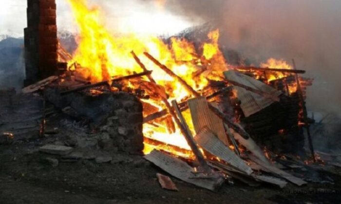 ELEKTRİK KONTAĞI YANGINA SEBEP OLDU