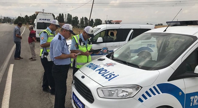 YOLCU TAŞIYAN ARAÇLARA SIKI DENETİM