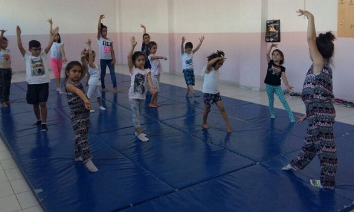 YAZ SPOR OKULU FAALİYETLERİ SÜRÜYOR