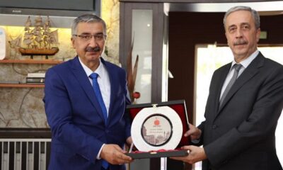 VALİ YARDIMCILARI EMEKLİYE AYRILDI