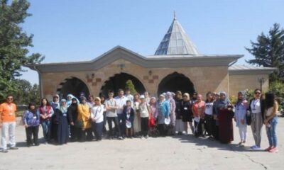 YETİM GÜLERSE DÜNYA GÜLER