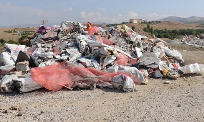 ÇEVREYİ KİRLETENE 11 BİN TL CEZA