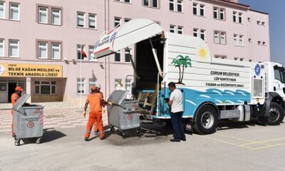 BELEDİYEDEN OKULLARDA TEMİZLİK ÇALIŞMASI