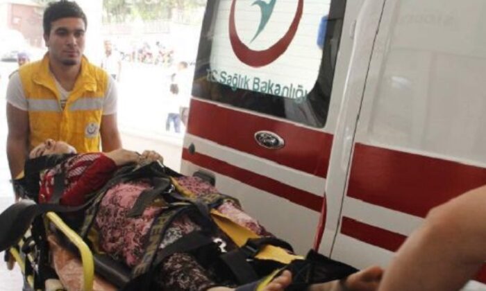 DÜĞÜNDE KAFASINA KİREMİT DÜŞTÜ