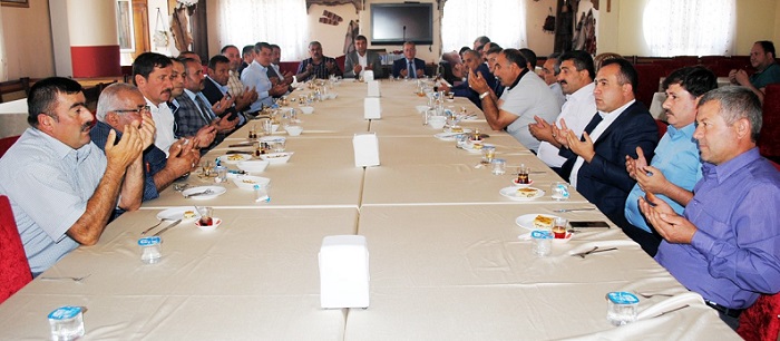 ESNAF, ARAKAN İÇİN DUA ETTİ