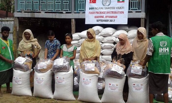 ARAKAN’A YARDIM ULAŞTIRDILAR