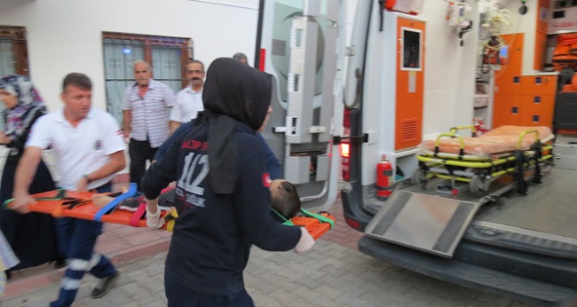 2 YAŞINDAKİ ÇOCUK BALKONDAN DÜŞTÜ