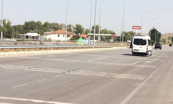 SÜRÜCÜLER BU YOLDAN ŞİKAYETÇİ