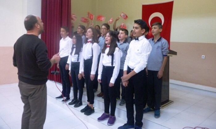 YUNUS EMRE CUMHURİYET COŞKUSU