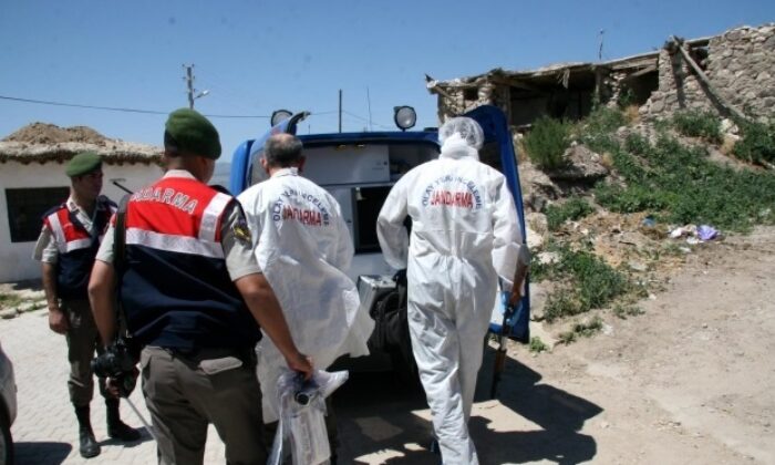 YAŞLI ADAM SİLAHLA İNTİHAR ETTİ