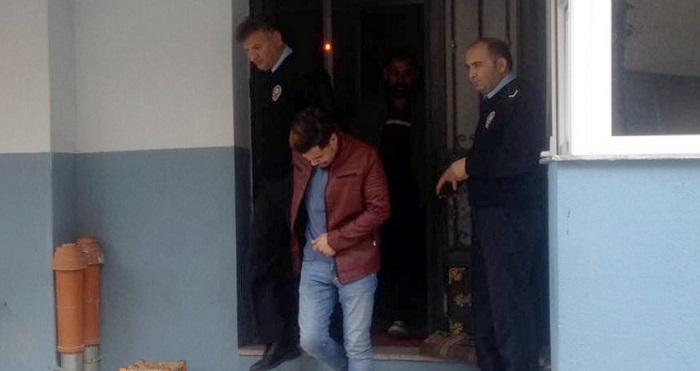 SAHTE KİMLİKLE DOLANDIRMAK İSTEDİ