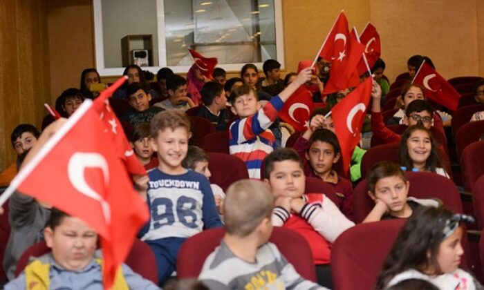 GENÇLİK MERKEZİNDE 29 EKİM COŞKUSU