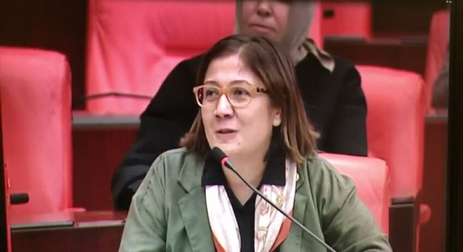 LAÇİNLİ KADINLARIN BAŞARISINI ANLATTI