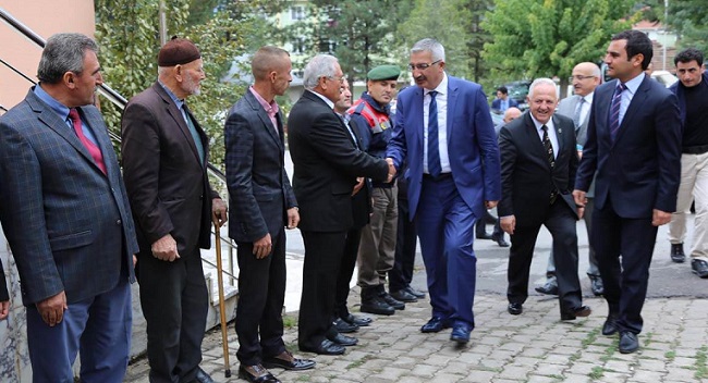 VALİ KILIÇ OĞUZLAR’DA SORUN DİNLEDİ