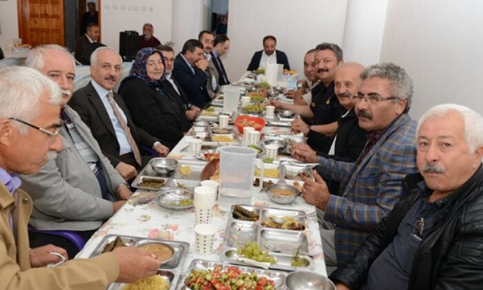 SULTAN ANA CEMEVİNDE AŞURE BULUŞMASI