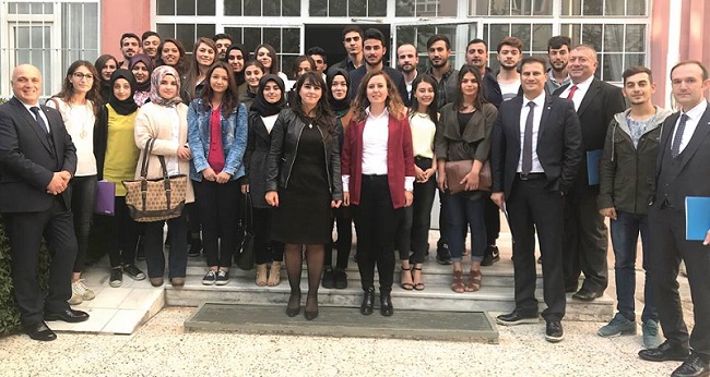 ÖĞRENCİLERE TECRÜBELERİNİ AKTARDILAR