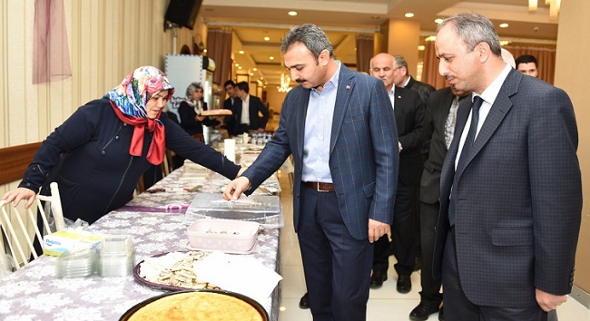 BAŞKAN HIDIRLIK KERMESİNİ ZİYARET ETTİ