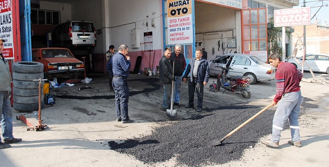 SANAYİDE BOZULAN YOLLAR YAPILDI