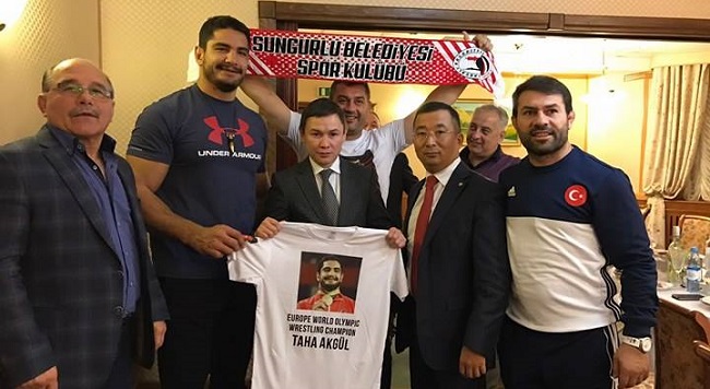 RUSYA’DAKİ TURNUVAYA ÇORUMLU DAMGASI