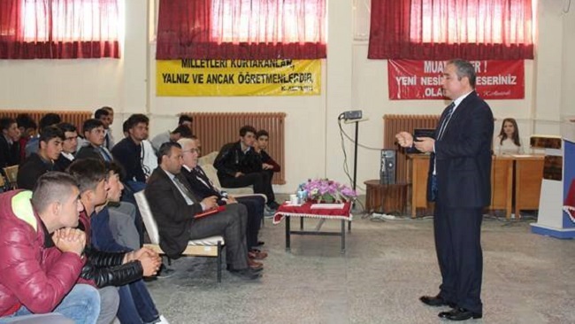 METİN KARAMAN ÖĞRENCİLERLE BULUŞTU