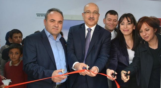 BİR OKUL DAHA KÜTÜPHANESİNE KAVUŞTU