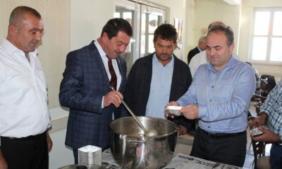 ŞOFÖRLER ODASI AŞURE DAĞITTI