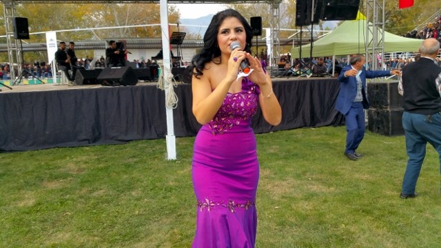 PANAYIRDA KONSERLE COŞTULAR