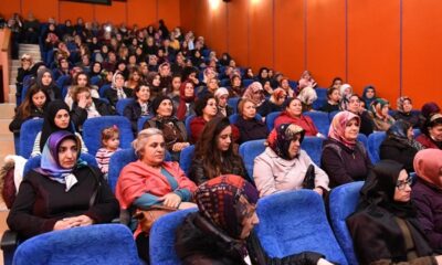 KURSİYER KADINLARIN SİNEMA KEYFİ