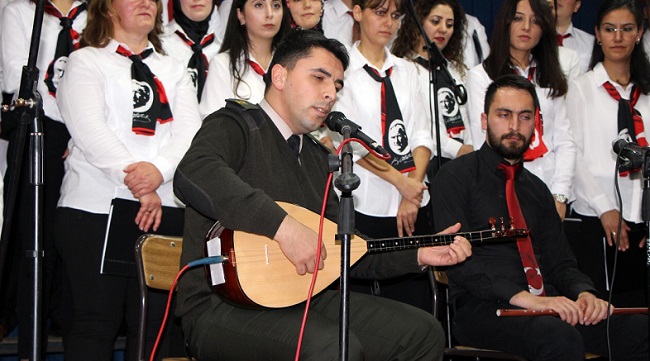 KONSERDE KOMUTANDAN SÜRPRİZ