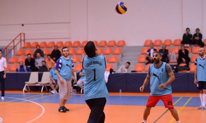 VOLEYBOL TURNUVASI BAŞLADI