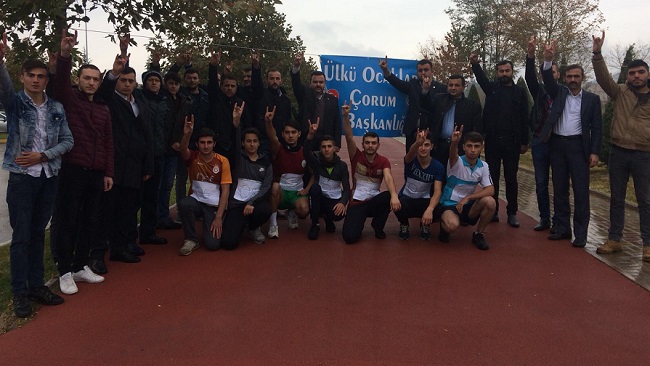 ÜLKÜCÜ GENÇLER BAŞBUĞ İÇİN KOŞTU