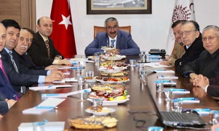 SAVUNMA SANAYİSİNİN GELECEĞİ AÇIK