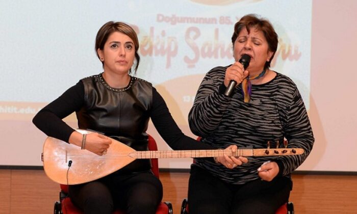 ŞEKİP ŞAHADOĞRU TÜRKÜLERLE ANILDI