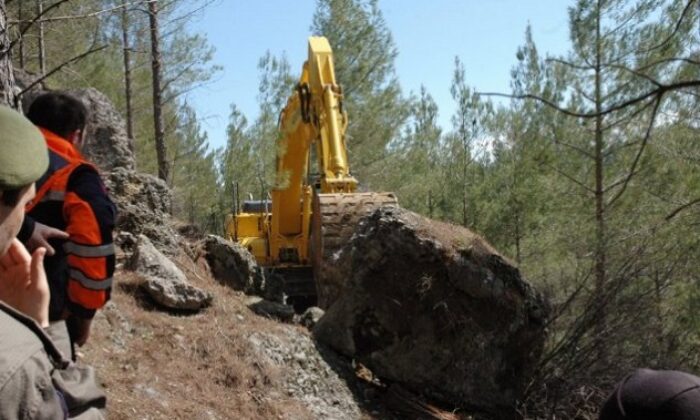 KAYANIN ALTINA KALARAK CAN VERDİ