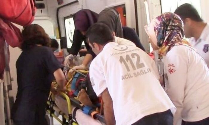 OTOMOBİLİN ÇARPTIĞI ÇOCUK AĞIR YARALANDI