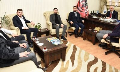 GENÇ MÜSİAD’DAN GÜL’E DAVET