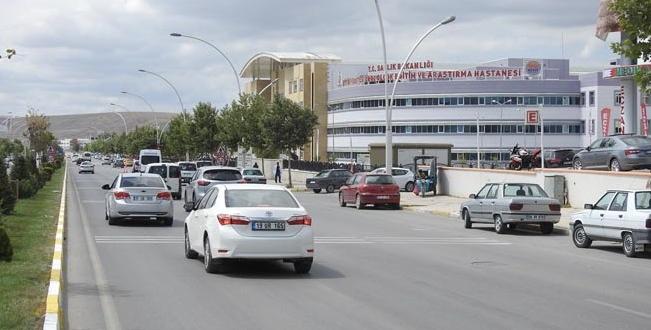 YENİ HASTANENİN GİRİŞİ DEĞİŞİYOR!
