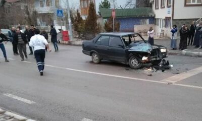 TRAFİK KAZASINDA 2 KİŞİ YARALANDI