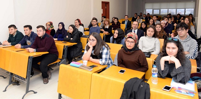 REKTÖR TIP ÖĞRENCİLERİ İLE BULUŞTU