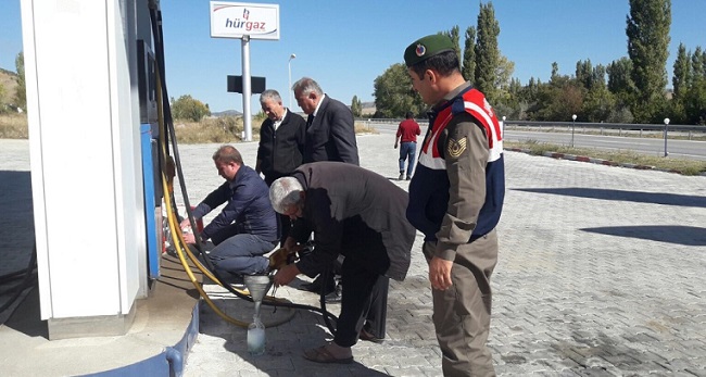 AKARYAKIT İSTASYONLARI DENETLENDİ