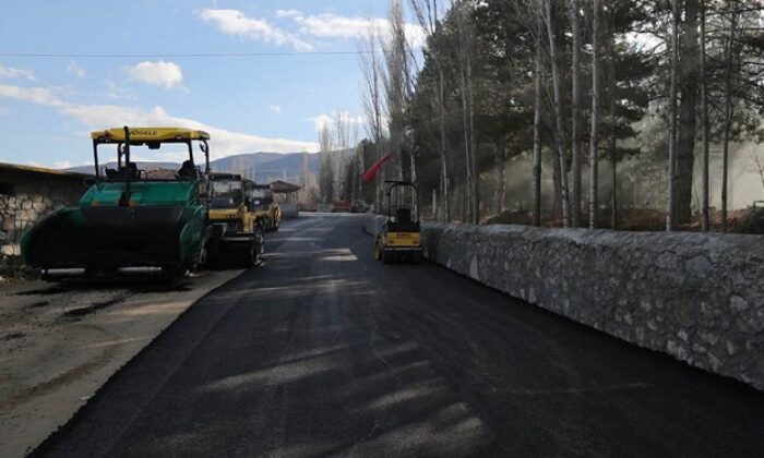 BOĞABAĞI KÖYÜNE ASFALT DÖKÜLDÜ