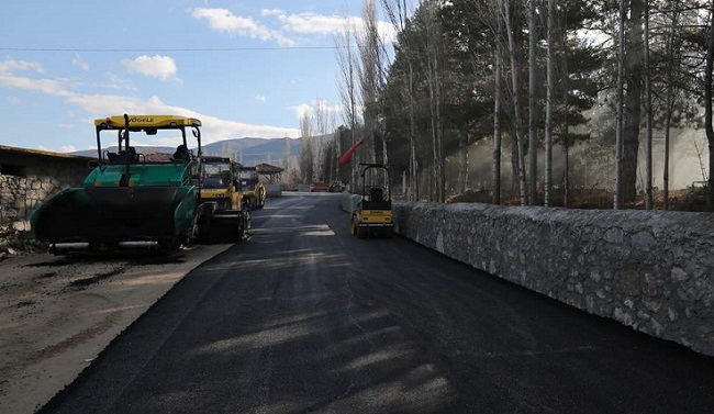 BOĞABAĞI KÖYÜNE ASFALT DÖKÜLDÜ