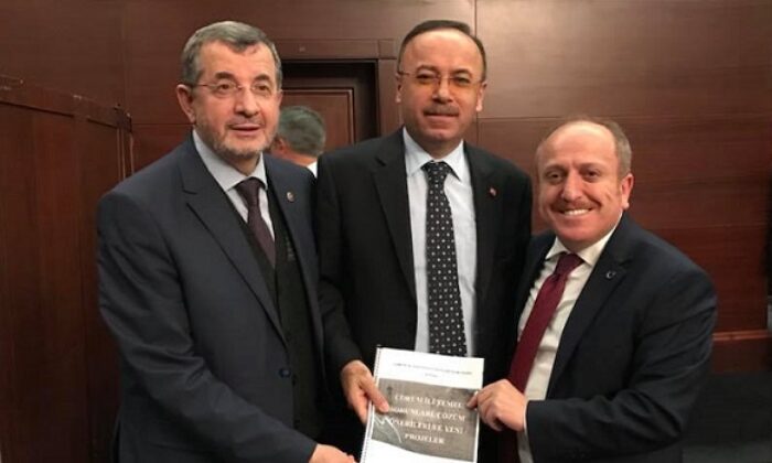 AK PARTİ’NİN PROJELERİ GENEL MERKEZDE