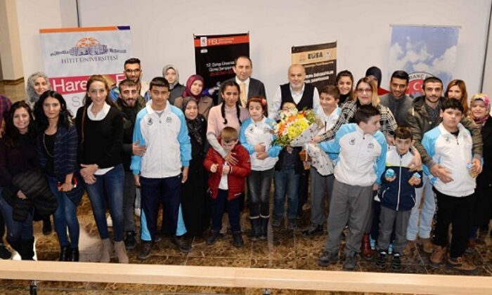 OTİZMLİ ÇOCUKLARDAN REKTÖR’E ZİYARET