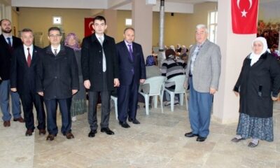 KURSİYERLERE TAÇ GİYDİRME TÖRENİ