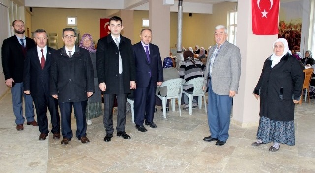 KURSİYERLERE TAÇ GİYDİRME TÖRENİ