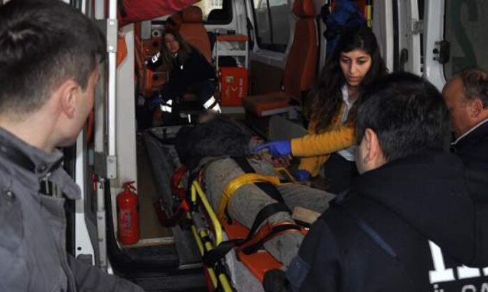 İŞÇİ TOPRAK ALTINDA KALARAK YARALANDI