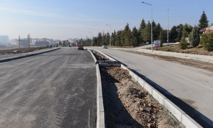 BELEDİYE BİNEVLER YOLUNU GENİŞLETTİ